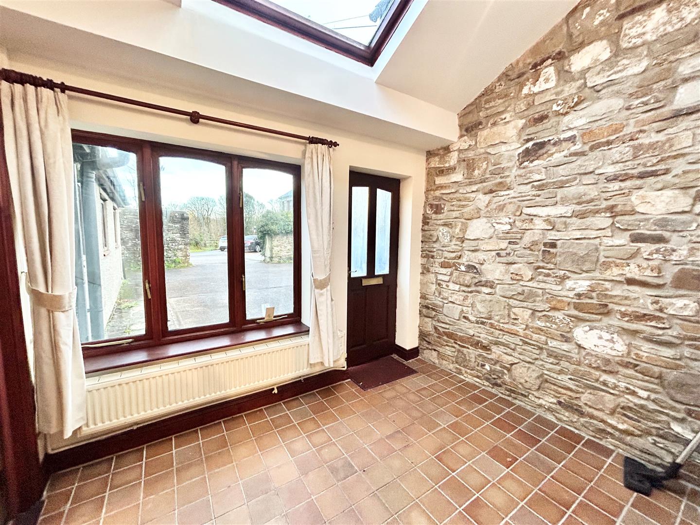 1 THE COURTYARD, WERN DEW FARM, ABERKENFIG.